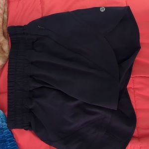 Lululemon running shorts SZ 4